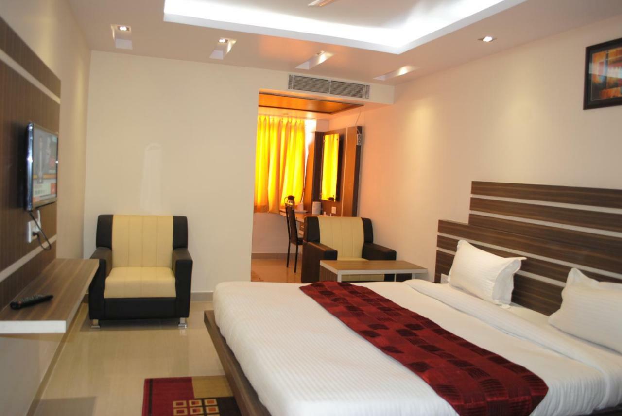 Hotel Saraswati Inn Aurangabad  Екстер'єр фото